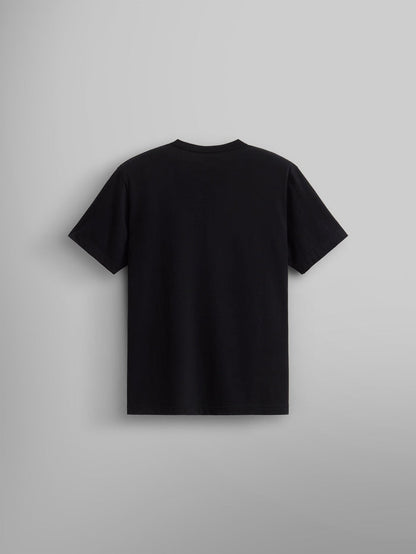 Alpha Industries Essential Tee in black, made of 100% cotton.