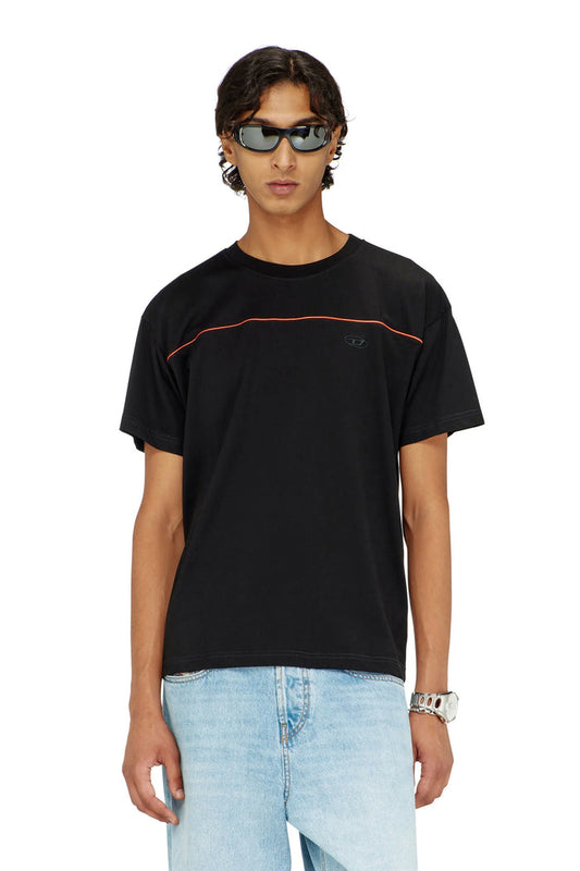 T-shirt with contrast piping