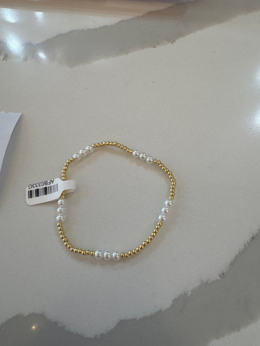 TRIPLE PEARL BRACELET
